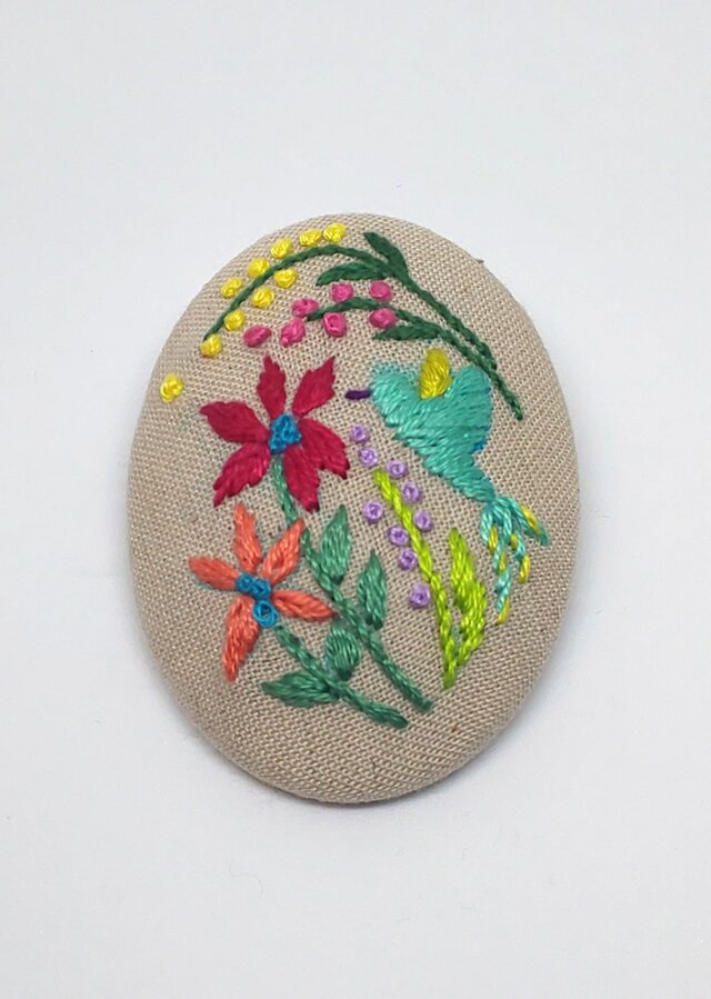 刺繍ブローチ・ことりとお花 (ベージュ)の画像1枚目