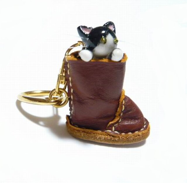 にゃんこのしっぽ○ブーツのにゃんこ○キーホルダー○猫○はちわれの画像1枚目