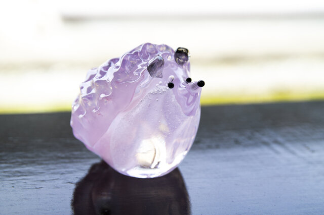 ハリネズミの硝子細工 ”はり坊” モモの画像1枚目