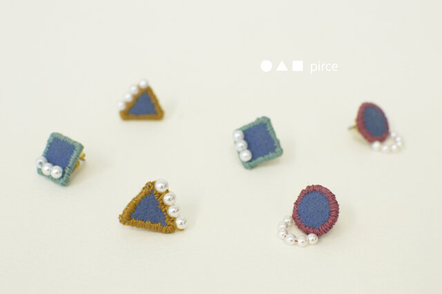 刺繍のピアス "● ▲ ■ pierce" 【まるピアス】の画像1枚目