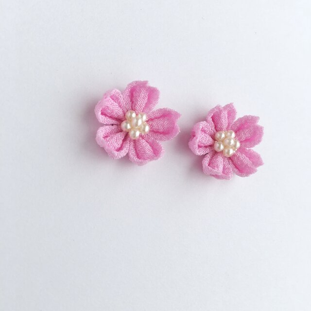お花のピアス/イヤリングの画像1枚目