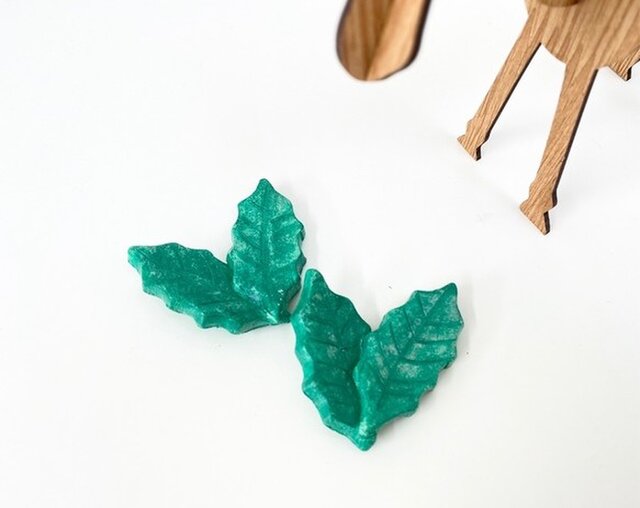 ヒイラギの葉っぱの箸置き 2個入り Iichi ハンドメイド クラフト作品 手仕事品の通販