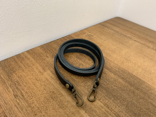 牛革斜めかけ用ショルダーストラップ◆ 黒1cmの画像1枚目