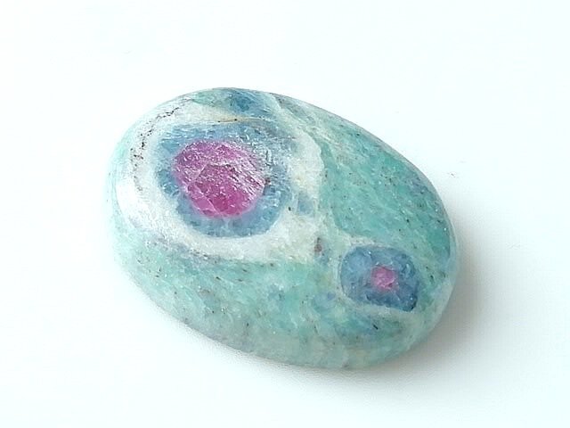 ルビー イン フックサイト 25mm ルースの画像1枚目