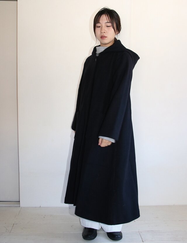 圧縮ウールのフード付きコート | iichi 日々の暮らしを心地よくする