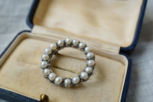 パールbrooch circle silverの画像1枚目