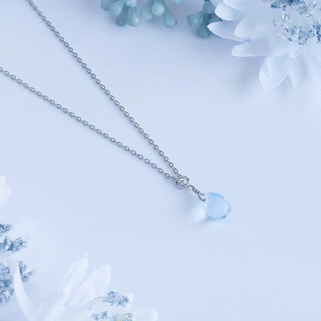 雪の結晶のコフレ ～イヤリングver.～ （ つまみ細工＊受注制作
