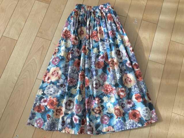 【大SALE】パッと華やぐお花スカート (ライトブルー)の画像1枚目