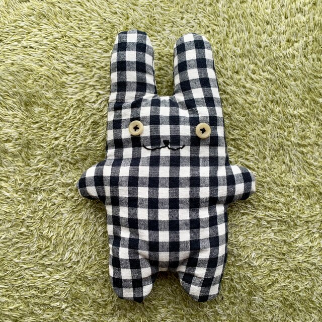 白黒ギンガムチェックのフニータの画像1枚目