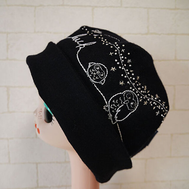 圧縮ウールニット生地で作ったニット帽（ふくろう）