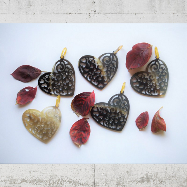 実りの森の仲間たち-栗色はあとのペンダント-