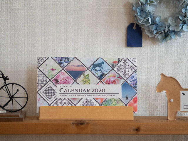 スタンド付き活版印刷カレンダー2020*Mariko Hirai * Photo&Pastel&刺繍の画像1枚目