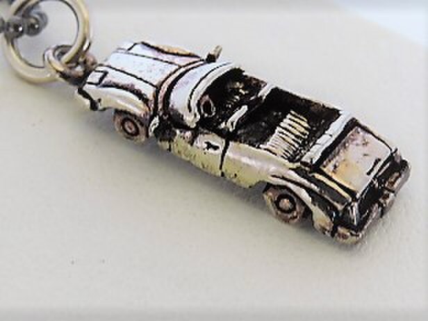 【アクセサリートップ】シルバーオープンカー★の画像1枚目