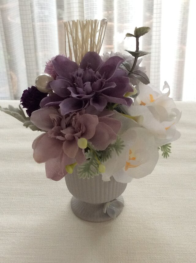 小さな真珠の涙. (造花、仏壇、お供え、お盆、お彼岸)の画像1枚目