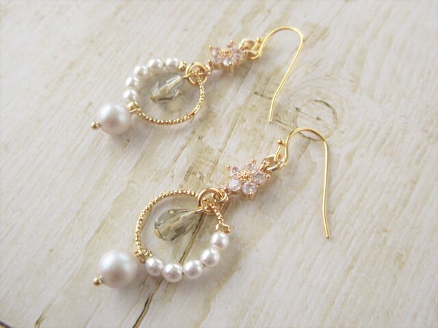 金具変更OK Pierces or Earrings パール ラインストーン(P0911)の画像1枚目
