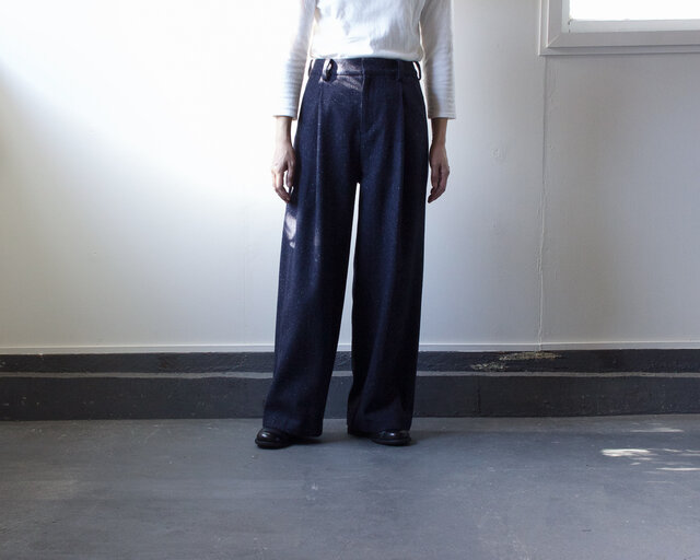donegal tweed wide pants/navyの画像1枚目