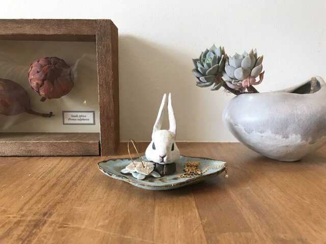 うさぎのアクセサリー置きの画像1枚目