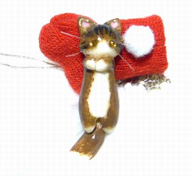 にゃんこのしっぽ クリスマス 赤いくつしたストラップ メインクーン 猫 Iichi ハンドメイド クラフト作品 手仕事品の通販