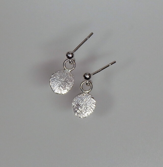 * Special Price * Silver Hammered Drop Earringsの画像1枚目