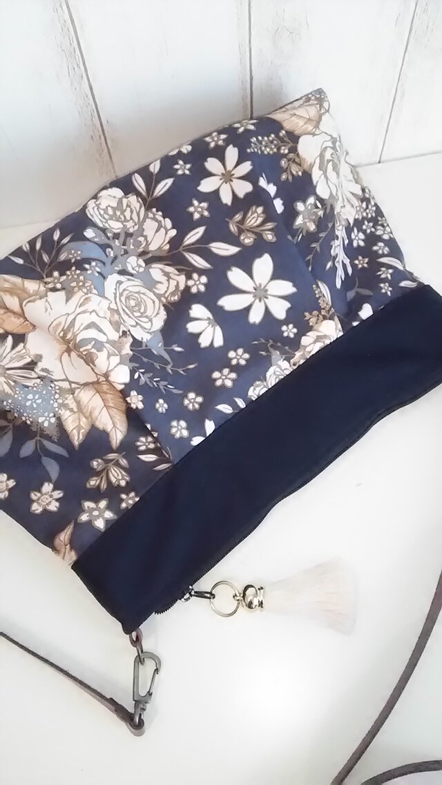 ART GALLERY FABRICS ショルダーバッグの画像1枚目