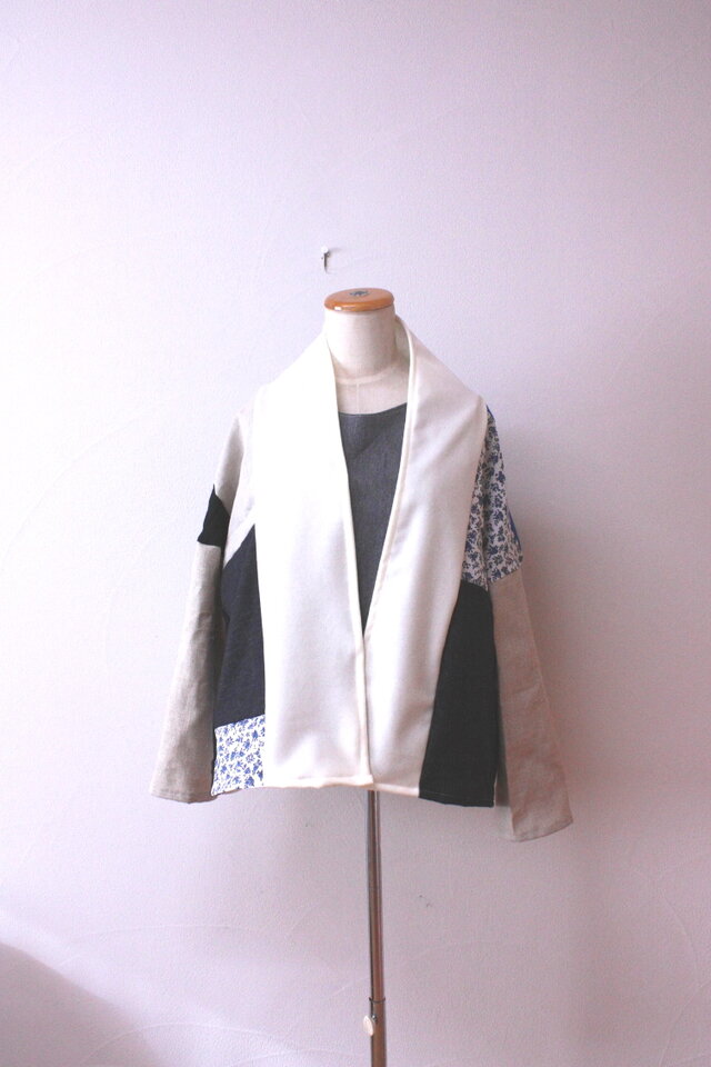 　冬のパッチのドロップショルダーカーデ