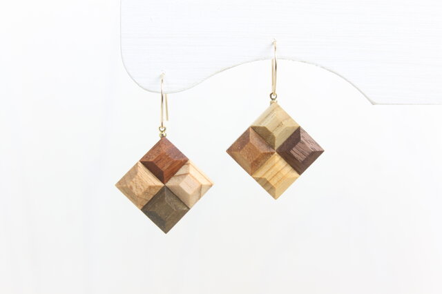 【新作】Wood Crystal スクエアピアス・イヤリングの画像1枚目
