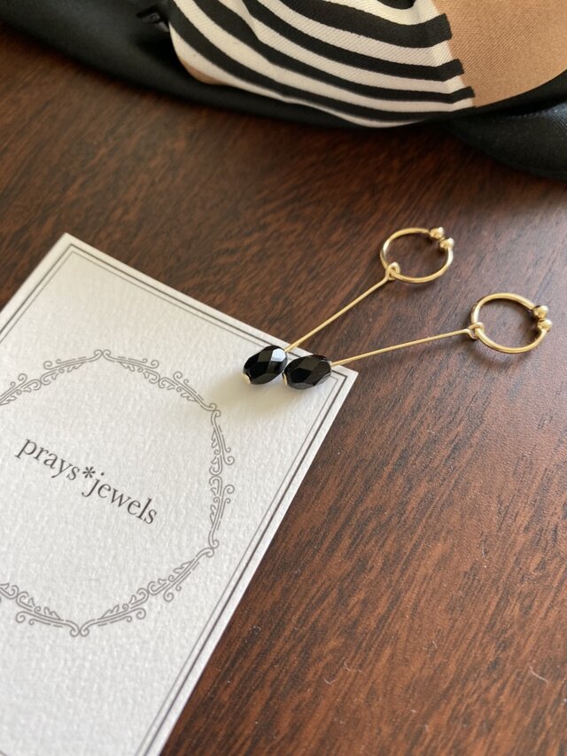 Hoop & Czech ジェット earringsの画像1枚目
