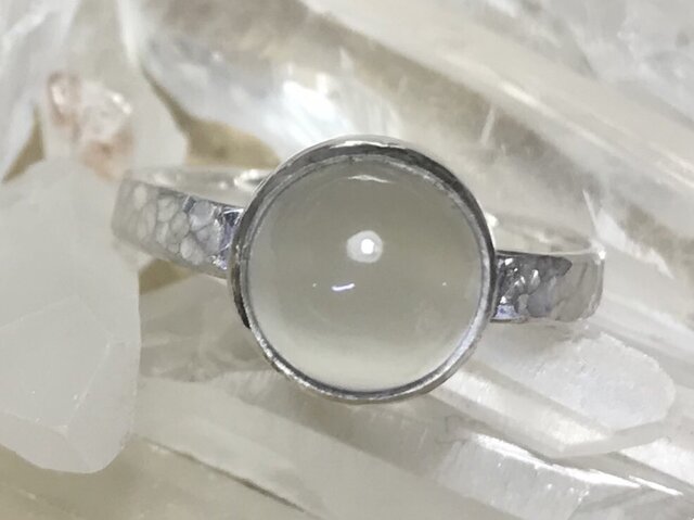 ムーンストーン シルバー槌目リング | iichi 日々の暮らしを心地よく