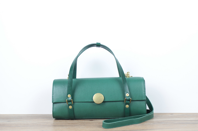 本革 レトロモダン筒型レディースハンドバッグ&ショルダーバッグ ☆Green☆の画像1枚目