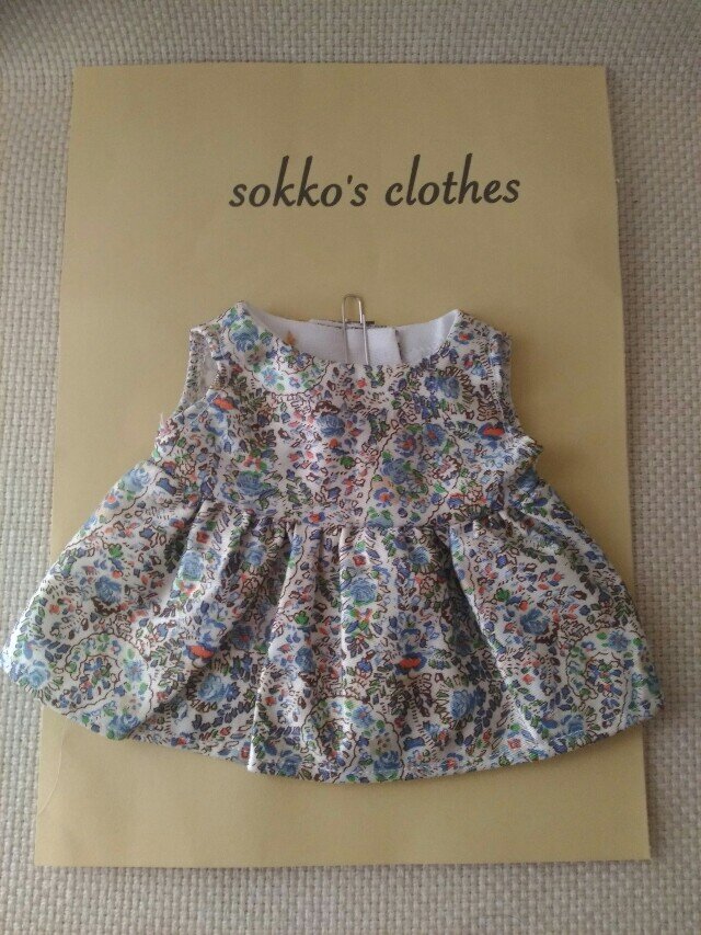sokko's Dress 白地にピンク、水色、緑色のパステル調のワンピースの画像1枚目