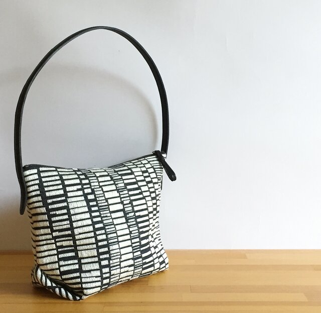 am344 block bag Aの画像1枚目