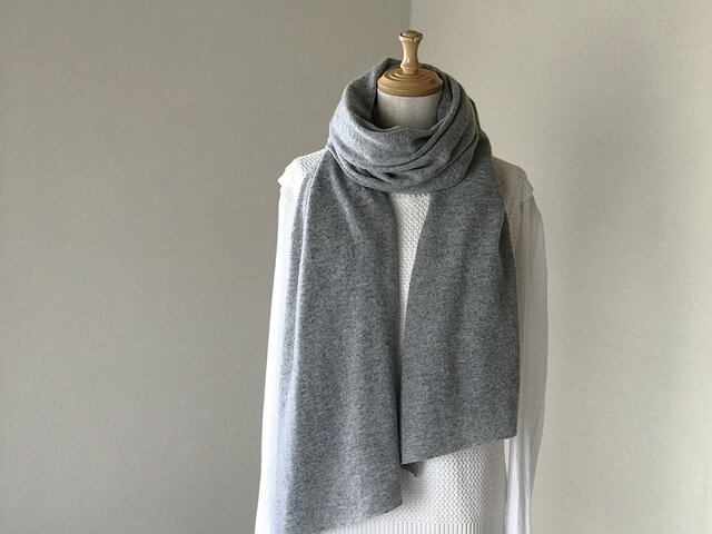 温度を纏う 純カシミヤのふわふわショールストール Gray | iichi