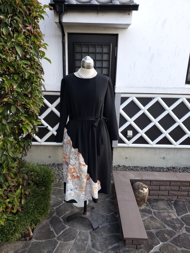 着物リメイク　手作り　留め袖　前ピンタックワンピース