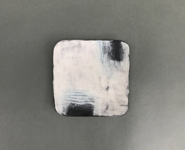 化粧掻き落とし文様 小皿145の画像1枚目