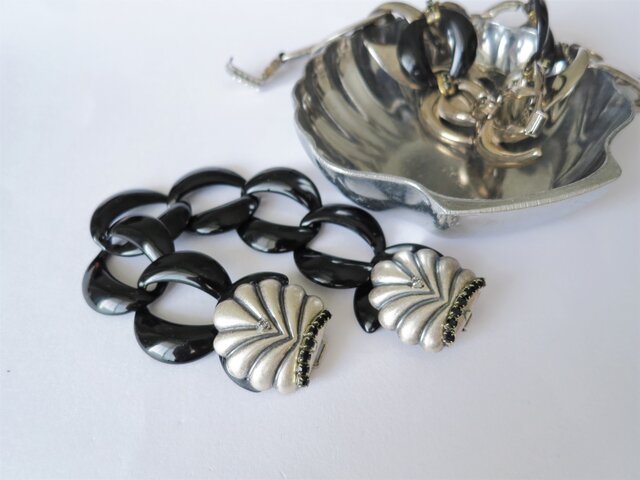 シェル&ブラックチェーンブレスレット vintage bracelet coin <BL2-L19>の画像1枚目
