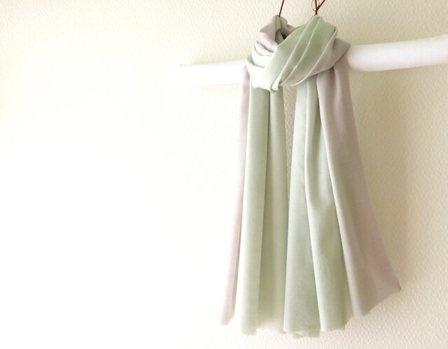 新作*カシミヤ100%手染めストール mint gray & amethystの画像1枚目