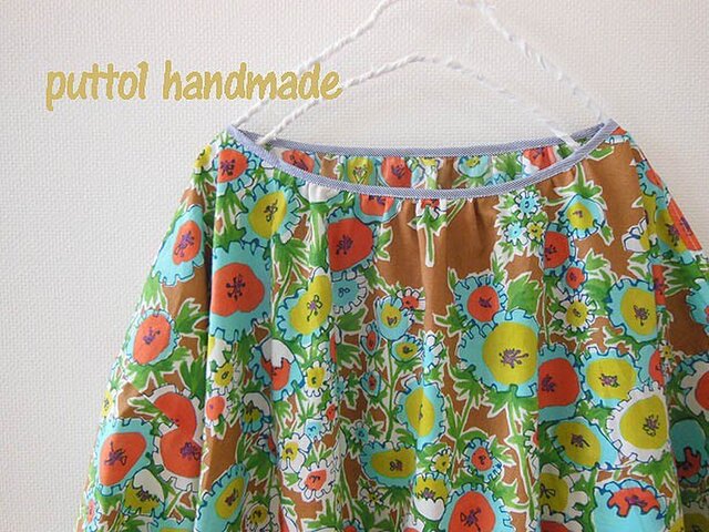 sold out☆花柄♪コットン♪オフショルダーのギャザーシャツの画像1枚目