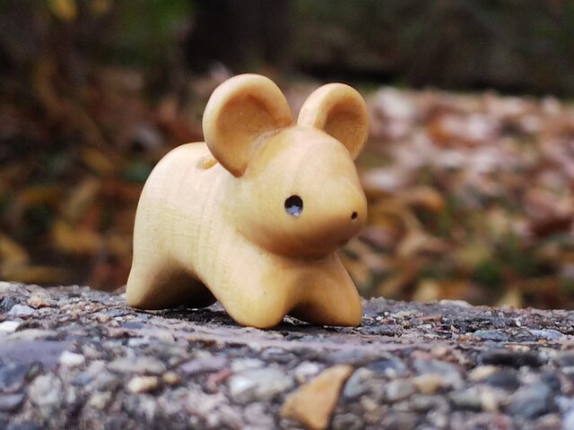 ねずみ ツゲ根付 | iichi 日々の暮らしを心地よくするハンドメイドや