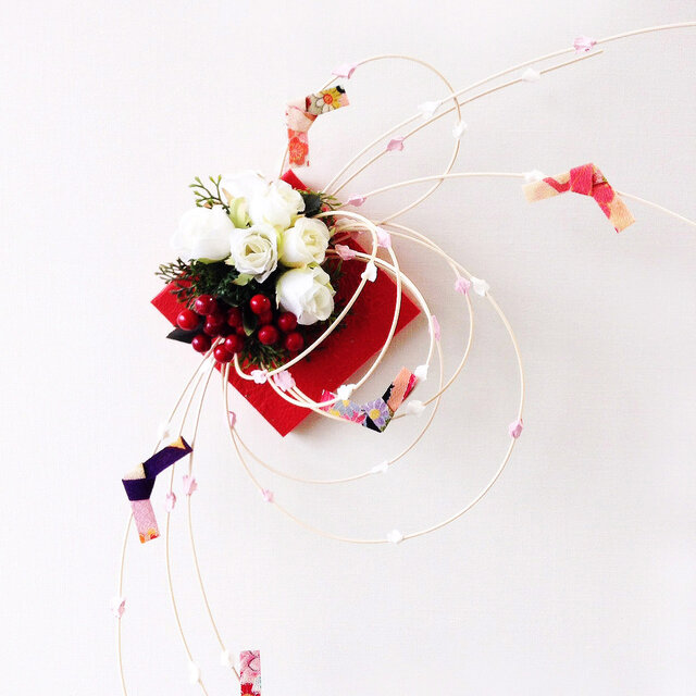 お正月飾りオブジェもち花と薔薇アレンジ NYB-15 | iichi 日々の暮らし