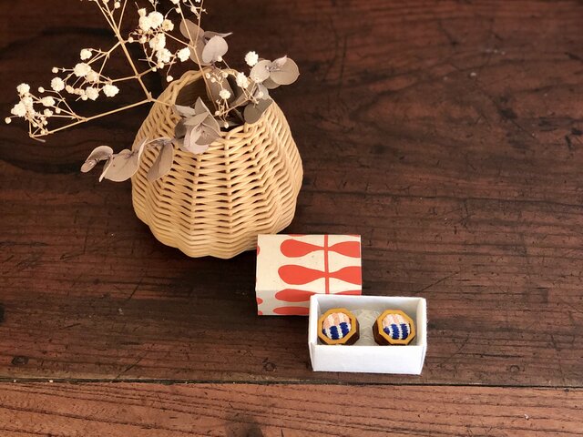 こぎん刺し ⌘木枠8角形ピアス⌘の画像1枚目