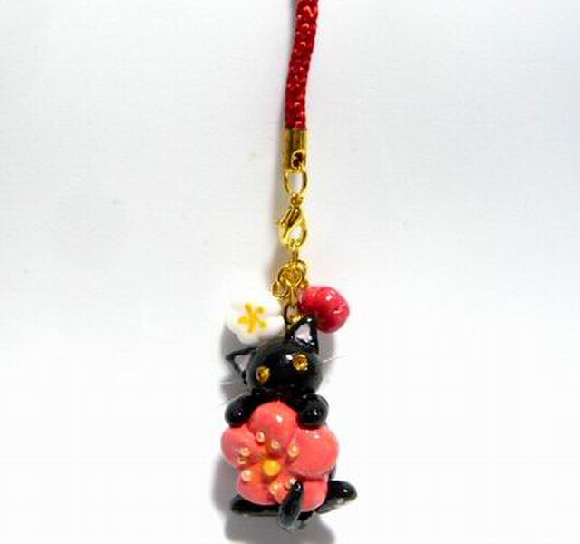 にゃんこのしっぽ○初春にゃんこストラップ〇梅の花〇黒猫の画像1枚目