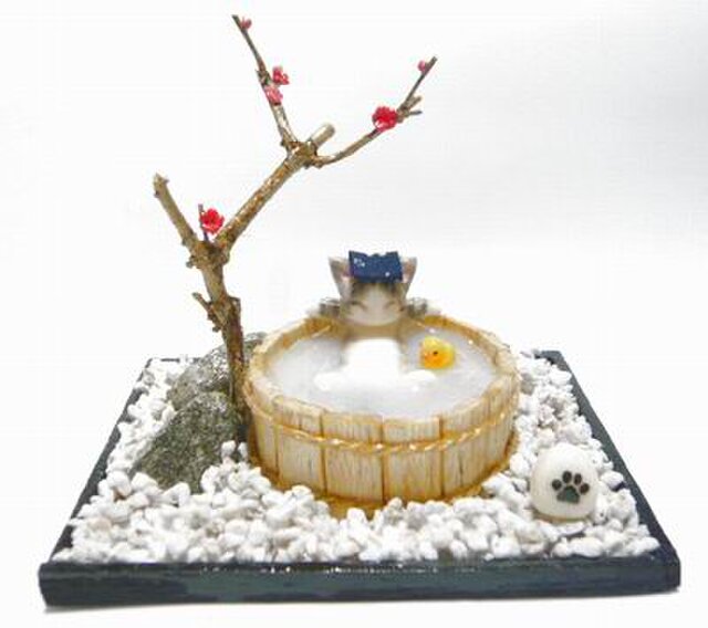 にゃんこのしっぽ〇のんびり梅の湯〇猫湯〇ミニチュア〇ドールハウス〇さばとら白猫の画像1枚目