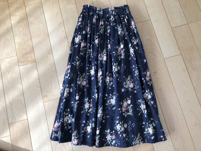 【SALE】チューリップの花ジャガードスカート(ネイビー)の画像1枚目