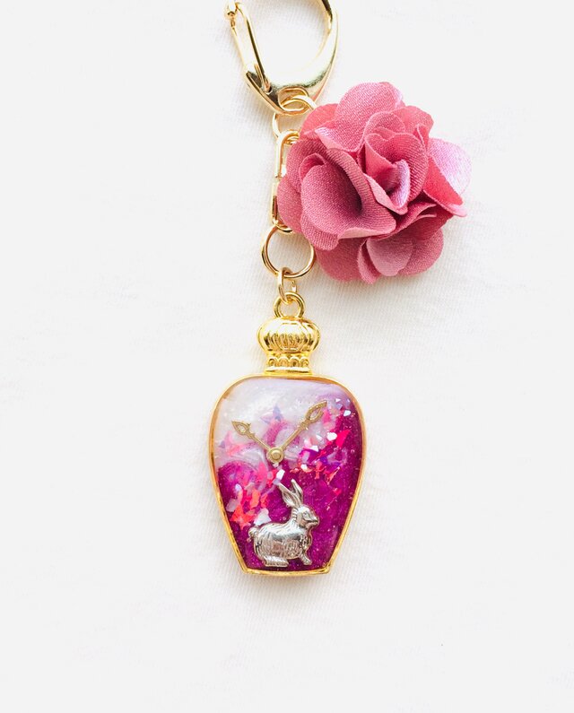 香水瓶キーホルダー ｳｻｷﾞ （まだ見ぬ時へ）