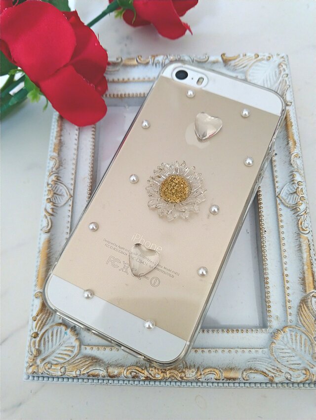 iPhoneケース Android マーガレットとクリアーカボションの画像1枚目