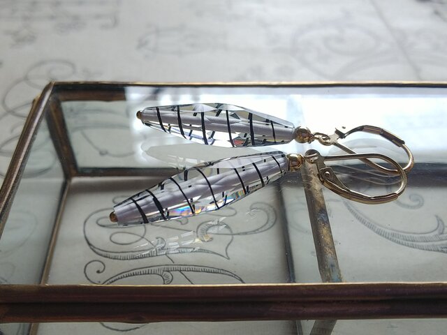 Antique Crystal/Black-Spiral-Line 14Kgfピアス(またはイヤリング)の画像1枚目