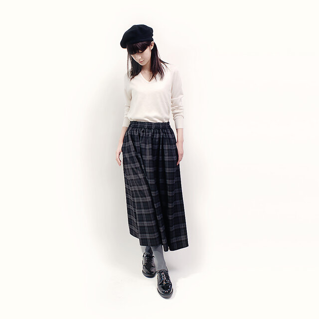 ★数量限定SALE30%OFF★Mサイズ★年間OK グレー ダークグレー タータンチェック ポリレーヨン ロングスカートの画像1枚目