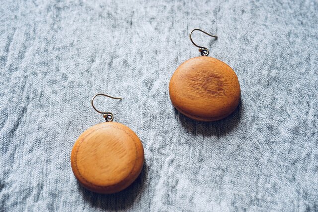 hibi ピアス(イヤリング、アレルギー対応フック可)の画像1枚目