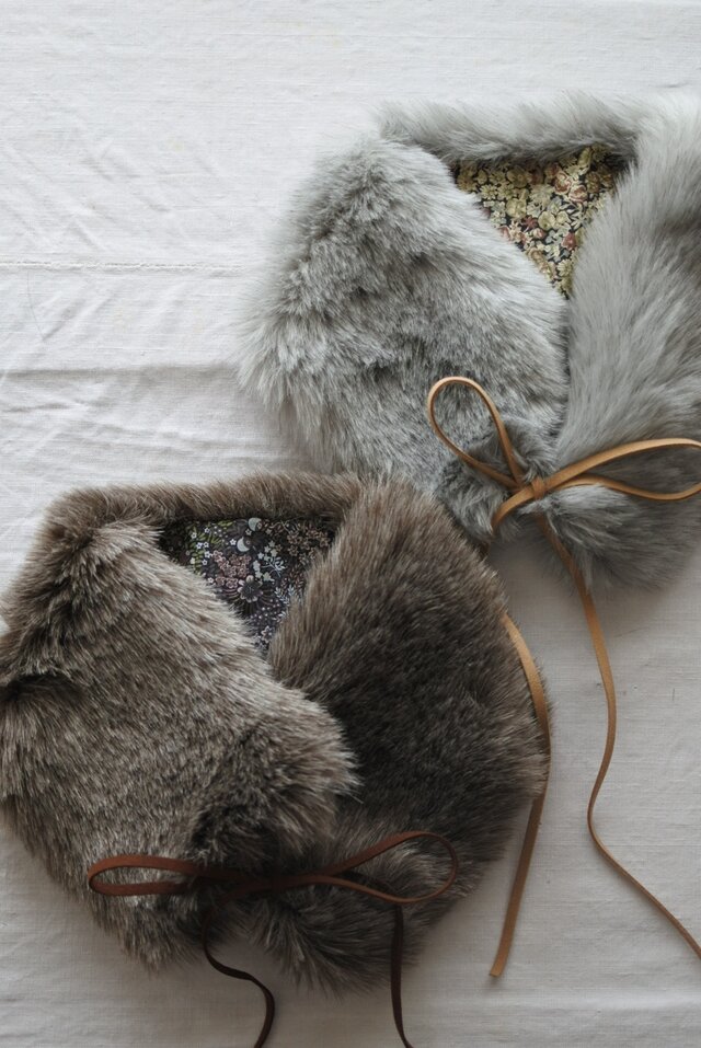 送料込ファーティペット　ブラウン×エルダーベリー