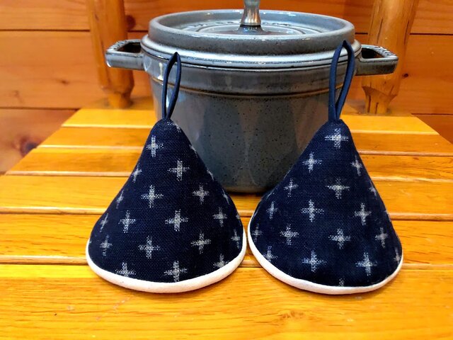 2個セット★三角鍋つかみ★staub にいかがでしょうか?★ストウブ 鍋つかみ ミトンの画像1枚目